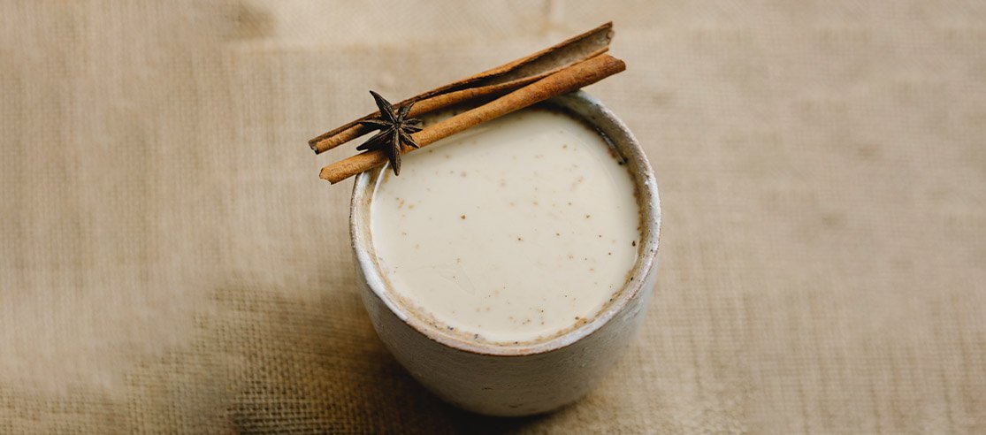 A recipe for a relaxing milk with ashwagandha - anatomē