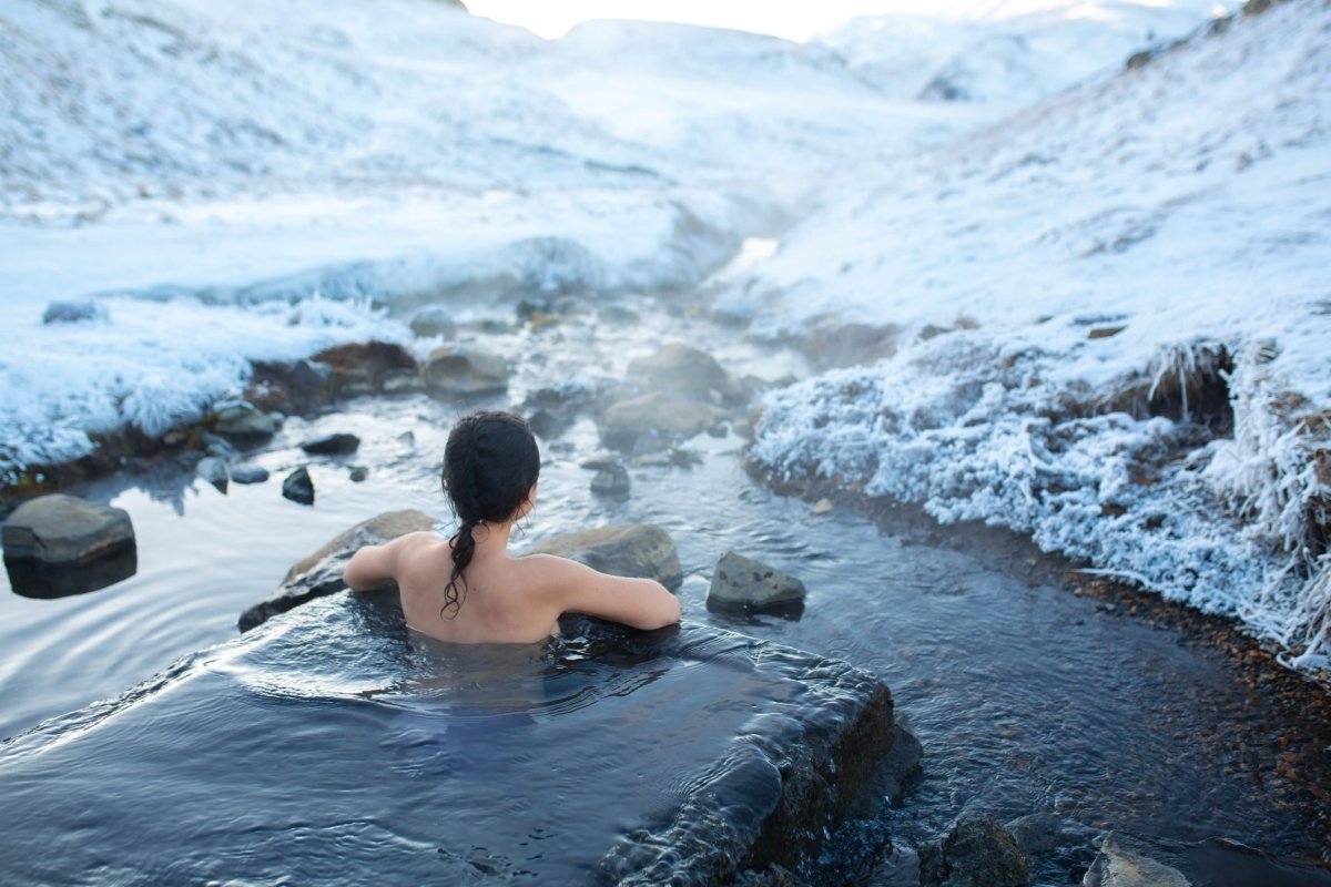 Ice baths :  Will cold water immersion improve my sleep? - anatomē