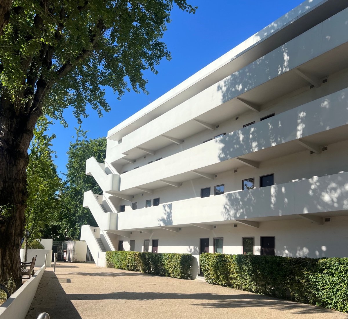 The Isokon, a building that has wellbeing at its heart. - anatomē